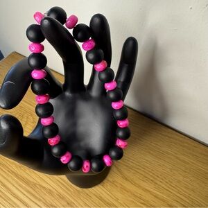 Vintage Elastic Beaded Bracelet Flat Black and Pink